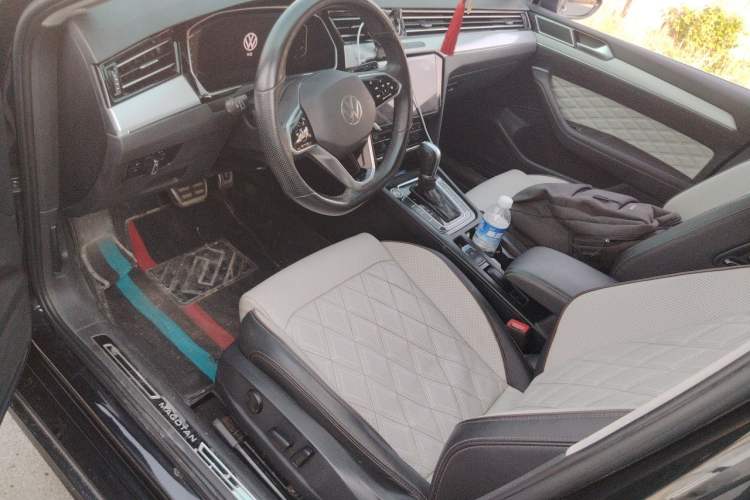 Used Volkswagen Magotan 2023 2 Million Units Commemorative Edition 330TSI DSG Luxury Version Left Front Seat