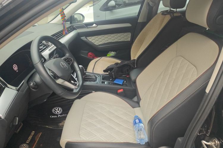 Used Volkswagen Magotan 2023 2 Million Units Commemorative Edition 330TSI DSG Luxury Version Left Front Seat
