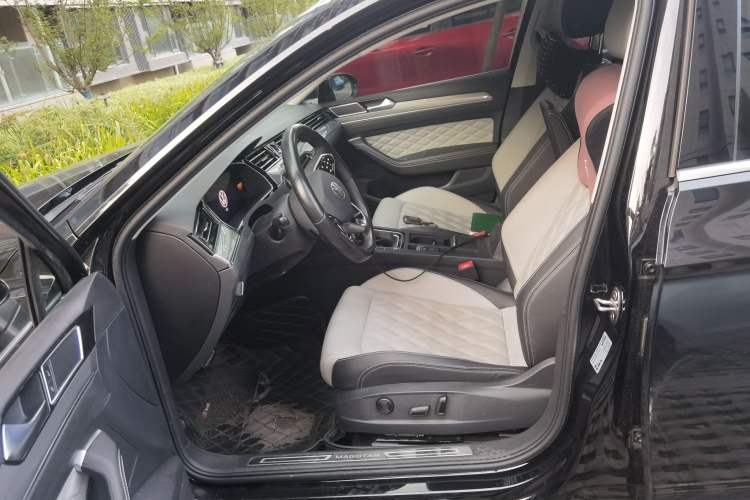 Used Volkswagen Magotan 2023 2 Million Units Limited Edition 330TSI DSG Leading Version Left Front Seat