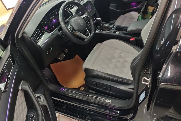 Used Volkswagen Magotan 2023 2 Million Units Limited Edition 330TSI DSG Leading Version Left Front Seat