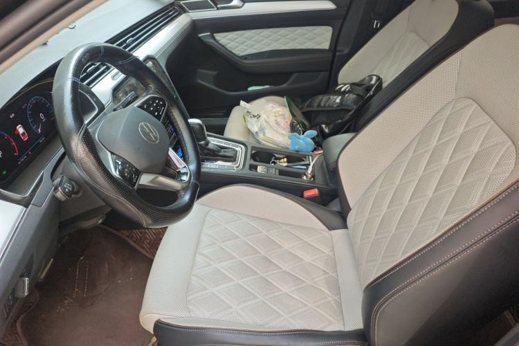 Used Volkswagen Magotan 2023 2 Million Units Limited Edition 330TSI DSG Leading Version Left Front Seat