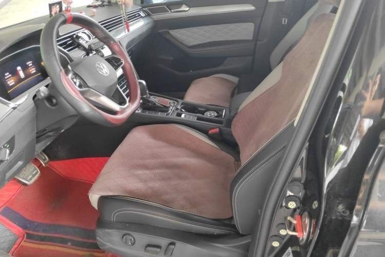 Used Volkswagen Magotan 2023 2 Million Units Limited Edition 330TSI DSG Leading Version Left Front Seat