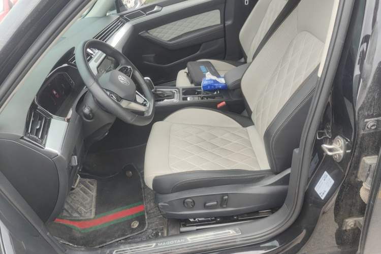Used Volkswagen Magotan 2023 2 Million Units Limited Edition 330TSI DSG Leading Version Left Front Seat