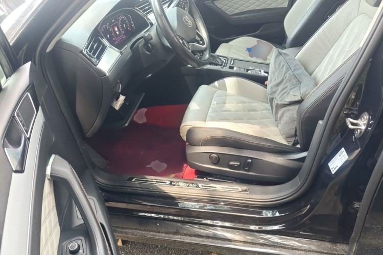 Used Volkswagen Magotan 2023 2 Million Units Commemorative Edition 330TSI DSG Luxury Version Left Front Seat