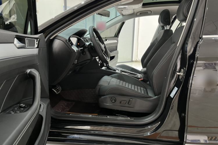 Used Volkswagen Magotan 2023 2 Million Units Limited-Edition 280TSI DSG Comfort Version Left Front Seat