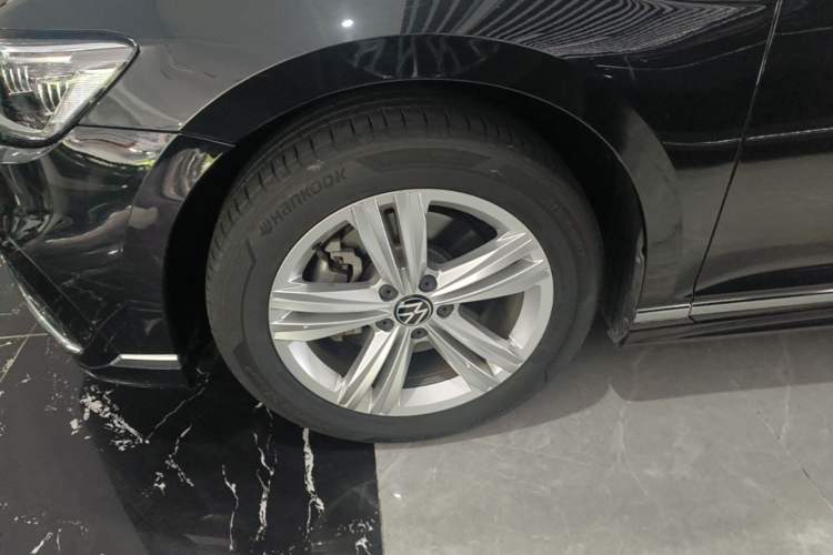 Used Volkswagen Magotan 2023 2 Million Units Limited-Edition 280TSI DSG Comfort Version Left Front Wheel Hub
