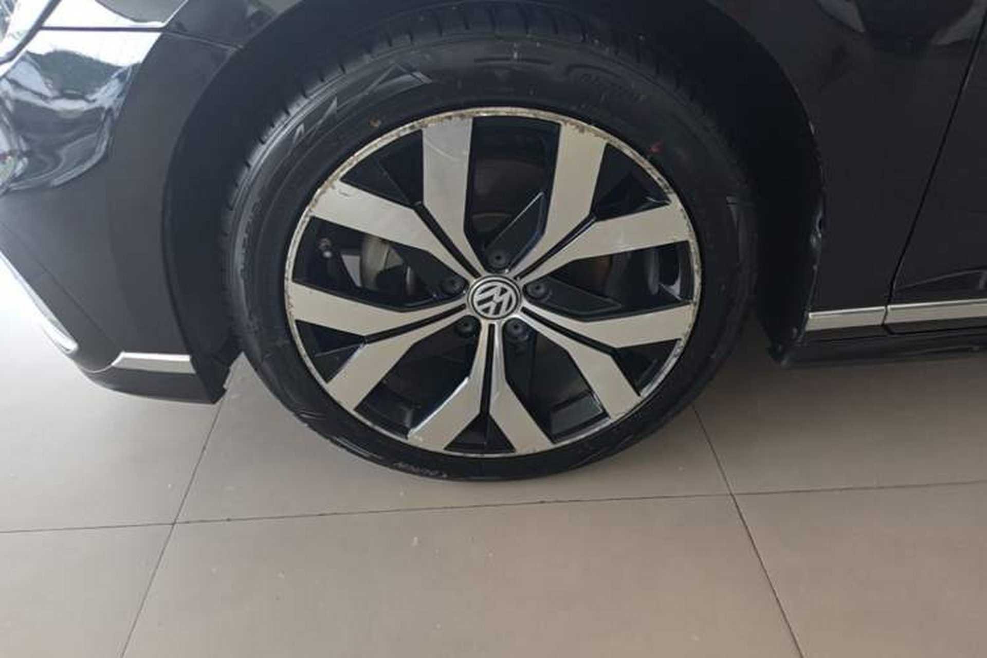 Used Volkswagen Magotan 2023 2 Million Units Commemorative Edition 330TSI DSG Luxury Version Left Front Wheel Hub