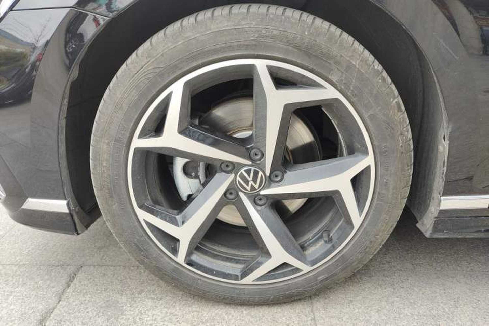 Used Volkswagen Magotan 2023 2 Million Units Limited Edition 330TSI DSG Leading Version Left Front Wheel Hub