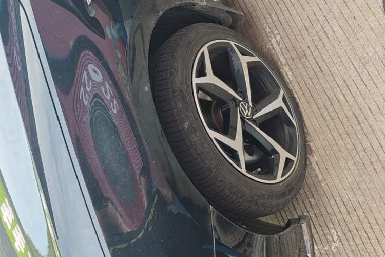 Used Volkswagen Magotan 2023 2 Million Units Limited-Edition 380TSI DSG Flagship Version Left Front Wheel Hub