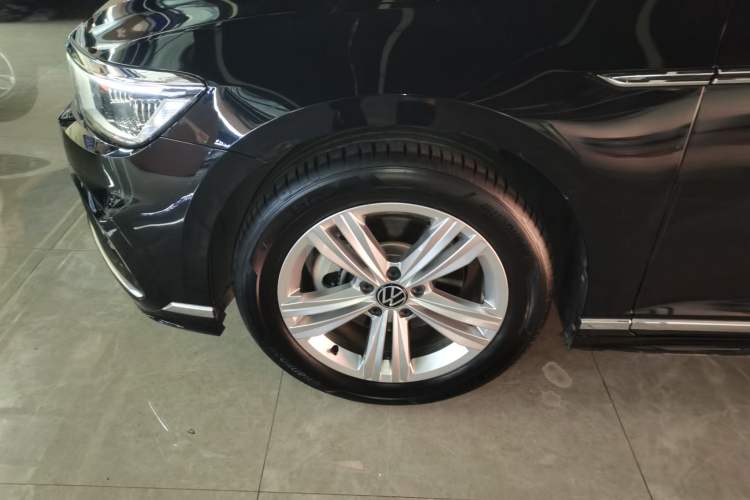 Used Volkswagen Magotan 2023 2 Million Units Limited-Edition 280TSI DSG Comfort Version Left Front Wheel Hub