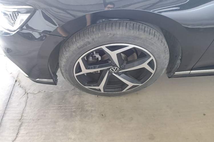 Used Volkswagen Magotan 2023 2 Million Units Limited Edition 330TSI DSG Leading Version Left Front Wheel Hub