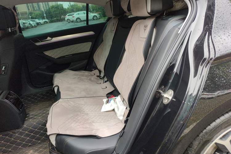 Used Volkswagen Magotan 2023 2 Million Units Limited-Edition 380TSI DSG Flagship Version Left Rear Seat