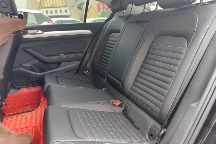 Used Volkswagen Magotan 2023 2 Million Units Limited-Edition 280TSI DSG Comfort Version Left Rear Seat