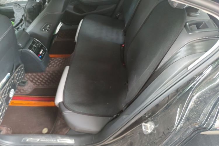 Used Volkswagen Magotan 2023 2 Million Units Limited Edition 330TSI DSG Leading Version Left Rear Seat