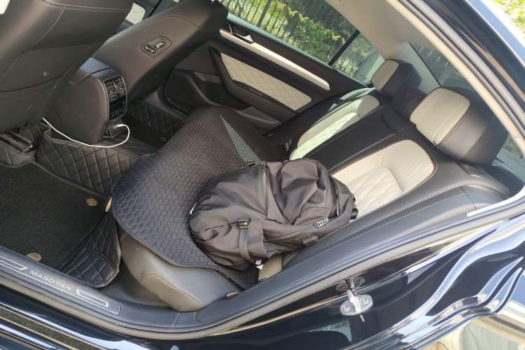 Used Volkswagen Magotan 2023 2 Million Units Limited-Edition 380TSI DSG Flagship Version Left Rear Seat