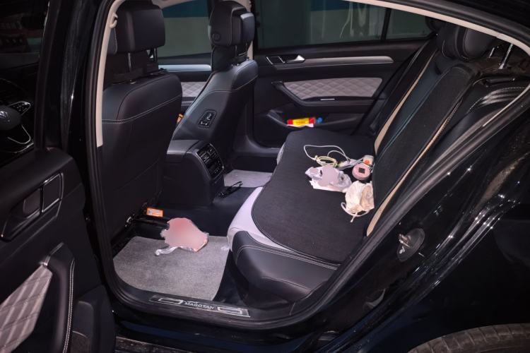 Used Volkswagen Magotan 2023 2 Million Units Limited Edition 330TSI DSG Leading Version Left Rear Seat
