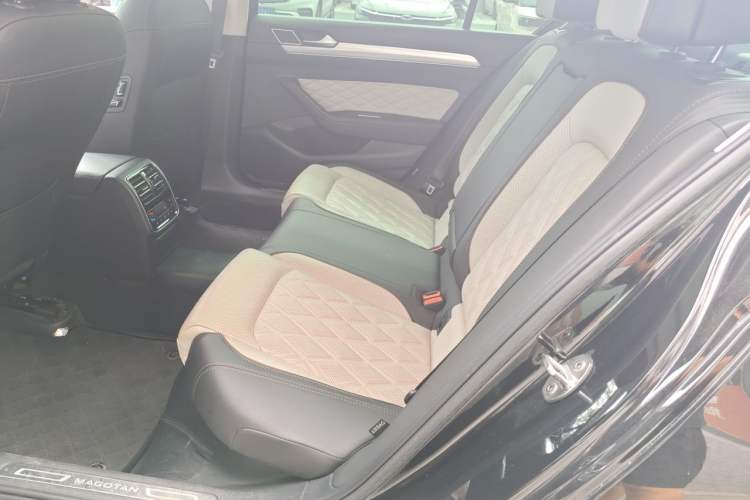 Used Volkswagen Magotan 2023 2 Million Units Limited-Edition 380TSI DSG Flagship Version Left Rear Seat