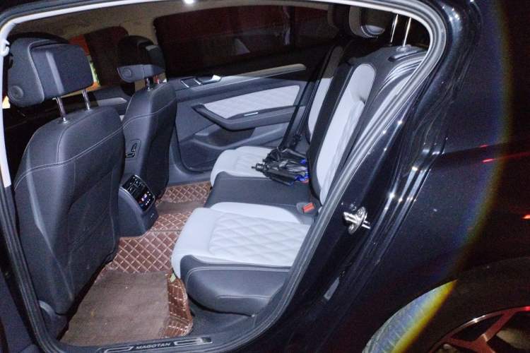 Used Volkswagen Magotan 2023 2 Million Units Limited Edition 280TSI DSG Leading Version Left Rear Seat