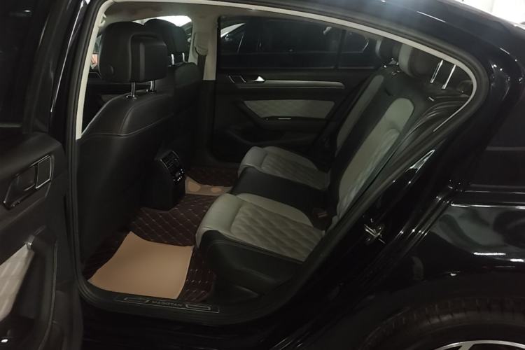 Used Volkswagen Magotan 2023 2 Million Units Limited Edition 280TSI DSG Leading Version Left Rear Seat
