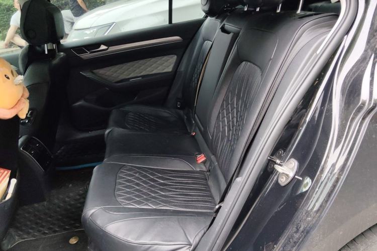 Used Volkswagen Magotan 2023 2 Million Units Limited Edition 330TSI DSG Leading Version Left Rear Seat