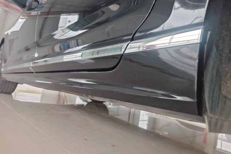 Used Volkswagen Magotan 2023 2 Million Units Limited Edition 330TSI DSG Leading Version Left Side Sill