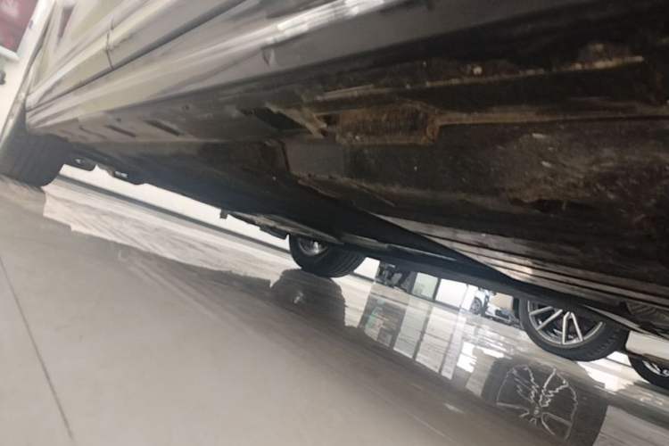 Used Volkswagen Magotan 2023 2 Million Units Limited-Edition 280TSI DSG Comfort Version Left Side Sill