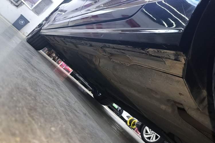 Used Volkswagen Magotan 2023 2 Million Units Limited Edition 330TSI DSG Leading Version Left Side Sill