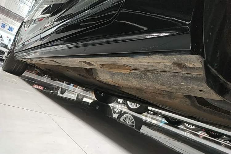 Used Volkswagen Magotan 2023 2 Million Units Limited Edition 330TSI DSG Leading Version Left Side Sill