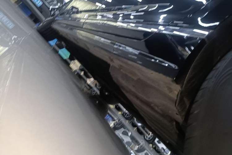 Used Volkswagen Magotan 2023 2 Million Units Limited Edition 330TSI DSG Leading Version Left Side Sill