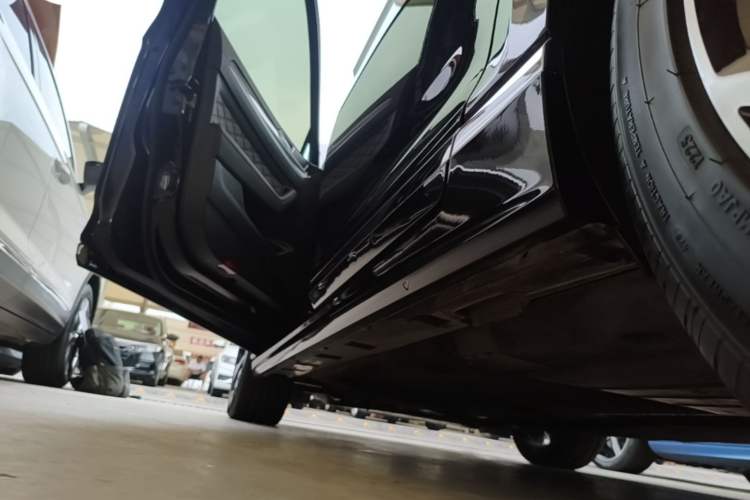 Used Volkswagen Magotan 2023 2 Million Units Limited Edition 330TSI DSG Leading Version Left Side Sill