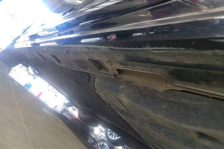 Used Volkswagen Magotan 2023 2 Million Units Commemorative Edition 330TSI DSG Luxury Version Left Side Sill