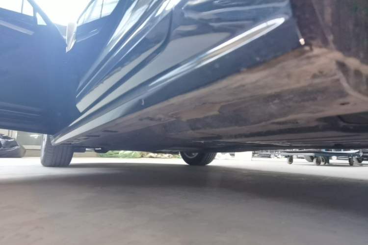 Used Volkswagen Magotan 2023 2 Million Units Limited-Edition 280TSI DSG Comfort Version Left Side Sill
