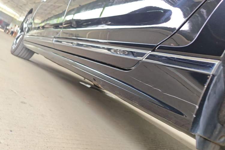 Used Volkswagen Magotan 2023 2 Million Units Limited-Edition 380TSI DSG Flagship Version Left Side Sill