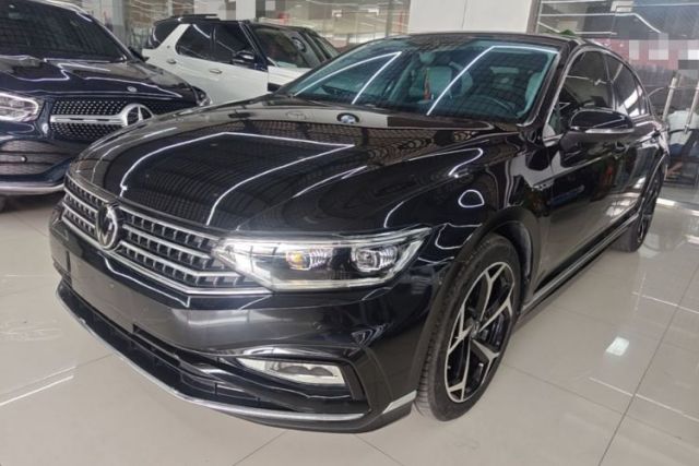Ojetý Volkswagen Magotan 2023 2 Million Units Commemorative Edition 330TSI DSG Luxury Version
