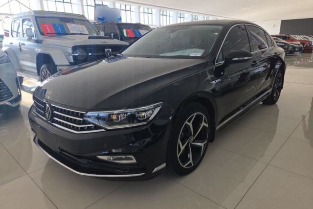 Used Volkswagen Magotan 2023 2 Million Units Limited Edition 330TSI DSG Leading Version