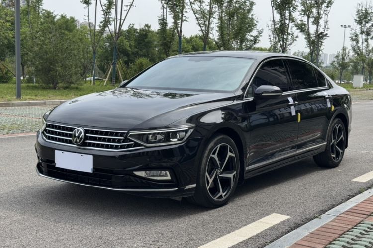 Used Volkswagen Magotan 2023 2 Million Units Limited Edition 330TSI DSG Leading Version Guazi used car, China used car export, Used car for sale, Used cars, Cheapest cars for sale