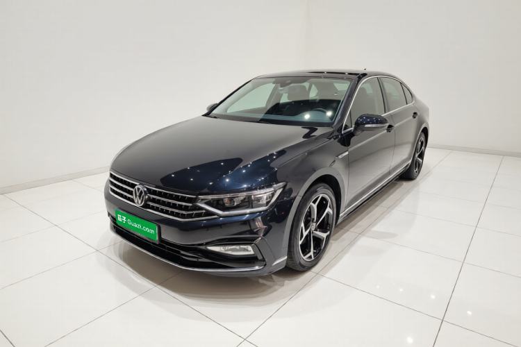 Ojetý Volkswagen Magotan 2023 2 Million Units Commemorative Edition 330TSI DSG Luxury Version Guazi used car, China used car export, Used car for sale, Used cars, Cheapest cars for sale