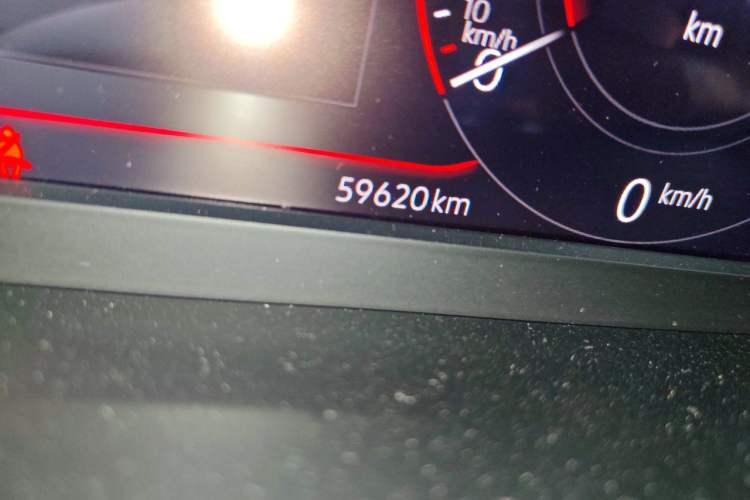 Used Volkswagen Magotan 2023 2 Million Units Commemorative Edition 330TSI DSG Luxury Version Odometer Close Up