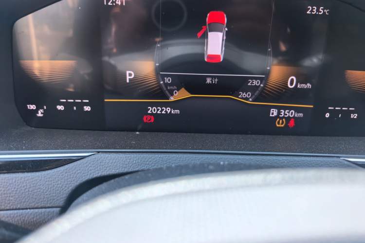 Used Volkswagen Magotan 2023 2 Million Units Limited Edition 330TSI DSG Leading Version Odometer Close Up