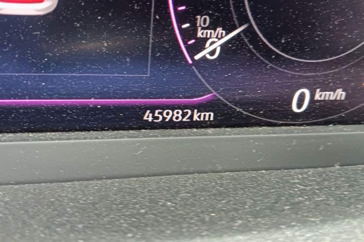 Used Volkswagen Magotan 2023 2 Million Units Commemorative Edition 330TSI DSG Luxury Version Odometer Close Up