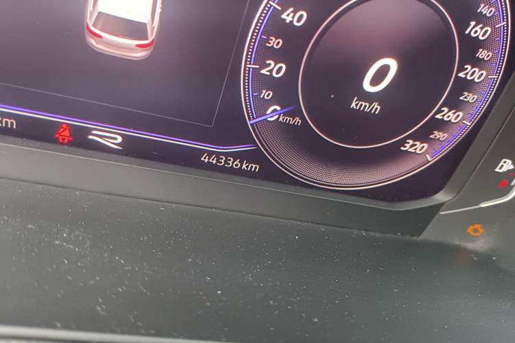 Used Volkswagen Magotan 2023 2 Million Units Limited Edition 330TSI DSG Leading Version Odometer Close Up