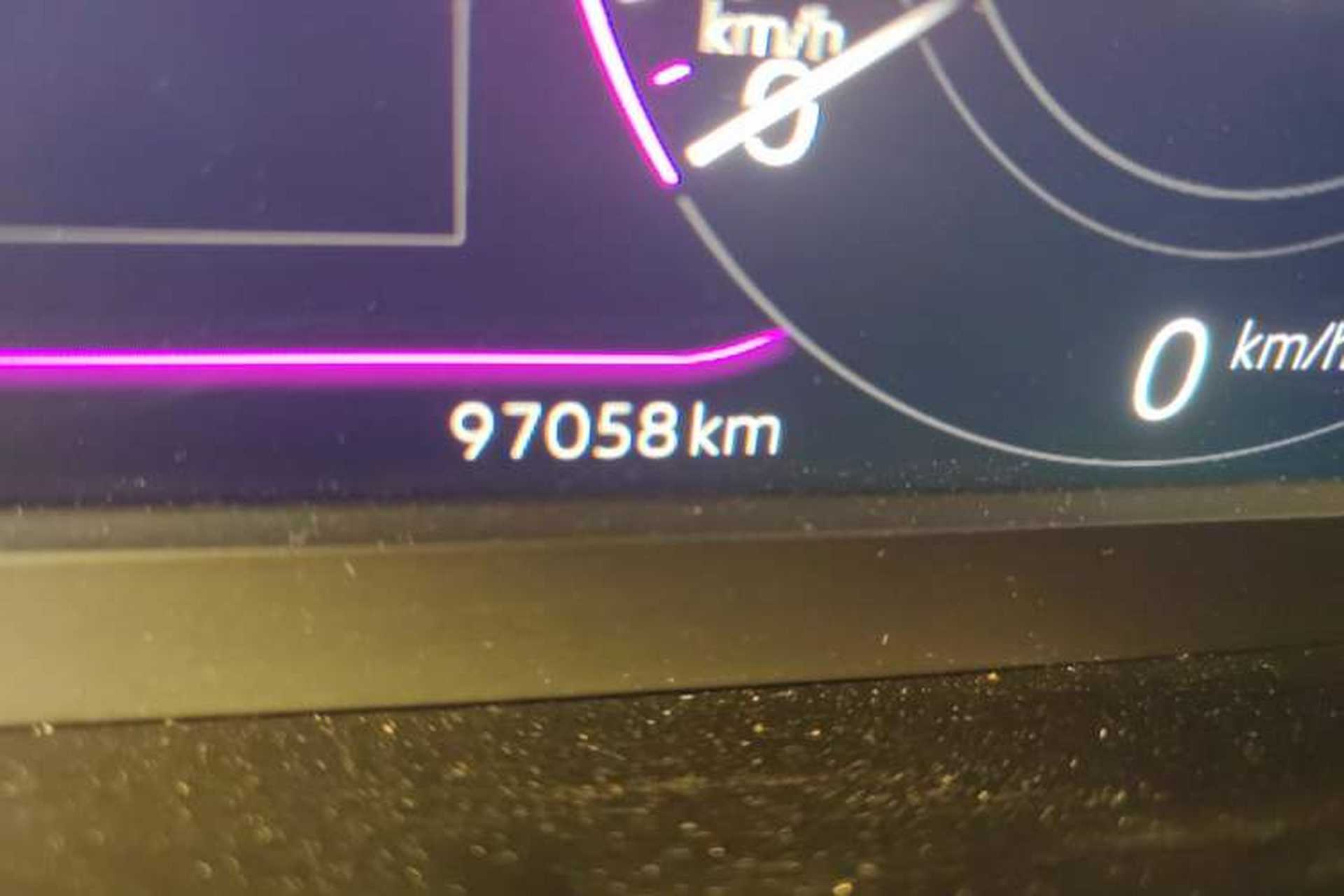 Used Volkswagen Magotan 2023 2 Million Units Commemorative Edition 330TSI DSG Luxury Version Odometer Close Up