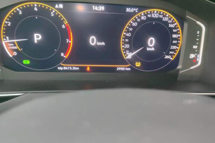 Used Volkswagen Magotan 2023 2 Million Units Commemorative Edition 330TSI DSG Luxury Version Odometer Close Up