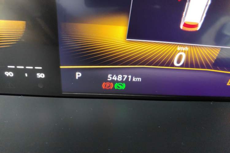 Used Volkswagen Magotan 2023 2 Million Units Limited Edition 330TSI DSG Leading Version Odometer Close Up