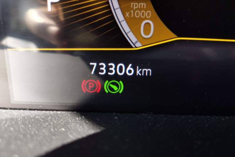 Used Volkswagen Magotan 2023 2 Million Units Limited Edition 330TSI DSG Leading Version Odometer Close Up