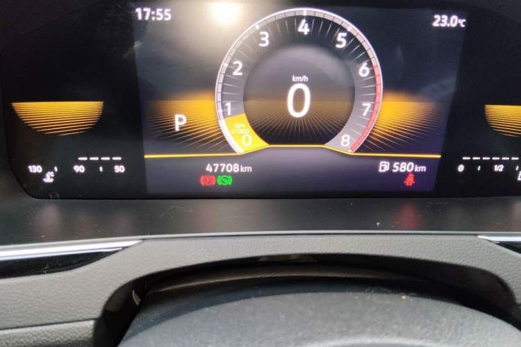 Used Volkswagen Magotan 2023 2 Million Units Limited Edition 330TSI DSG Leading Version Odometer Close Up