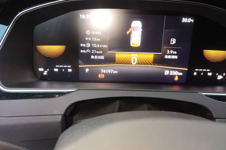 Used Volkswagen Magotan 2023 2 Million Units Limited Edition 330TSI DSG Leading Version Odometer Close Up