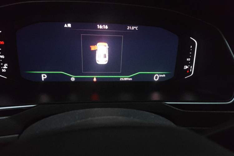 Used Volkswagen Magotan 2023 2 Million Units Commemorative Edition 330TSI DSG Luxury Version Odometer Close Up