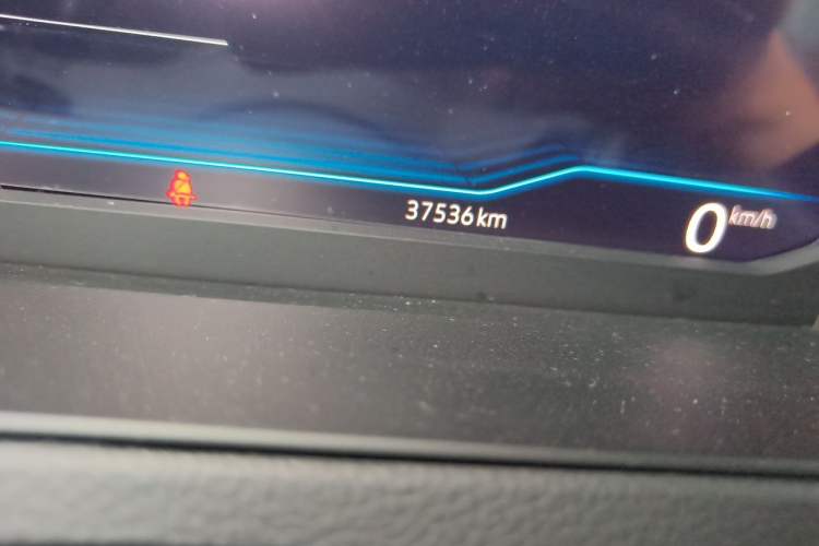 Used Volkswagen Magotan 2023 2 Million Units Limited Edition 330TSI DSG Leading Version Odometer Close Up