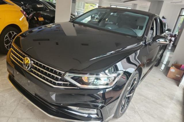 Ojetý Volkswagen Magotan 2023 2 Million Units Limited Edition 330TSI DSG Leading Version